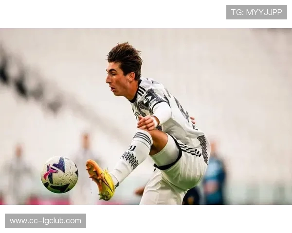 南通足球俱乐部展望未来目标 力争在国内赛场崭露头角