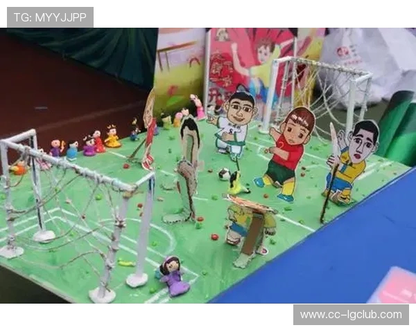 足球明星泥塑作品展现球场传奇魅力 塑像背后的艺术与激情